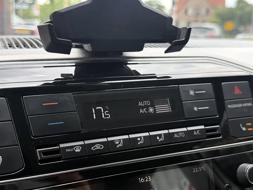 Volkswagen Up! 1.0 BMT high up!. | DAB | CRUISE | BLUETOOTH uit 2019, foto 19