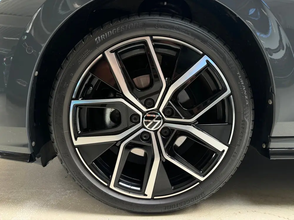 Volkswagen Golf 1.5 eTSI Pano|HuD|Trekhaak|360 Camera|Keyles uit 2025, foto 13