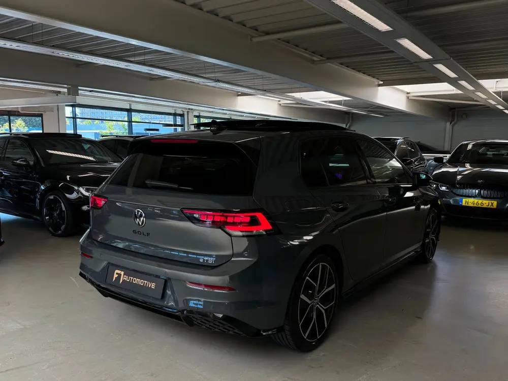 Volkswagen Golf 1.5 eTSI Pano|HuD|Trekhaak|360 Camera|Keyles uit 2025, foto 2