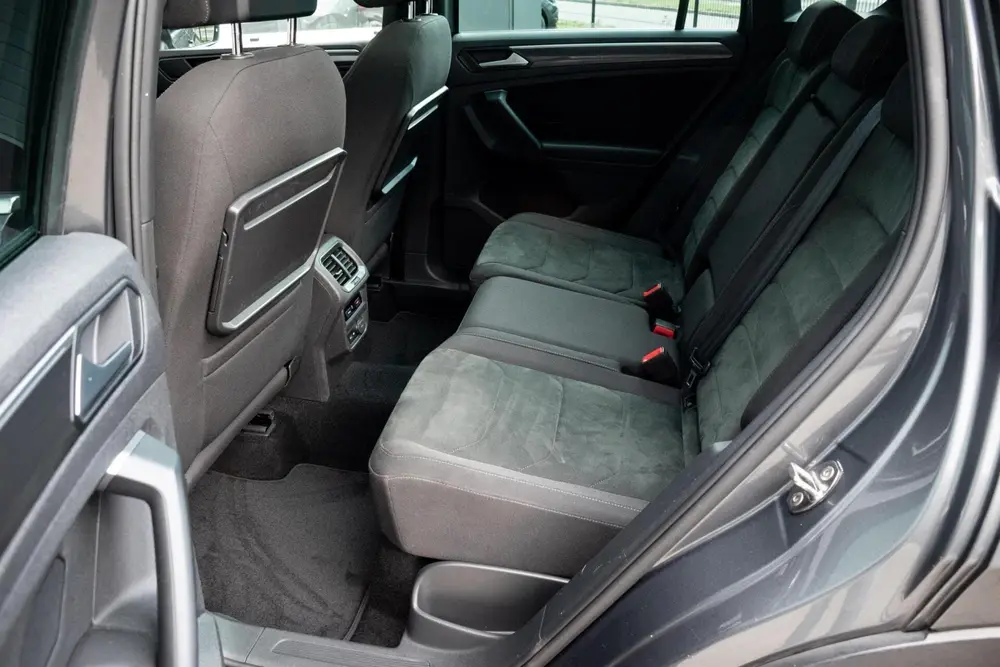 Volkswagen Tiguan 1.5 TSI ACT Highline R-Line|PANO|ADAPT. CR uit 2020, foto 7