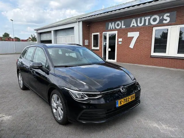 Volkswagen Golf VIII Variant 1.0 TSI Life , Navi , APK 04-27 uit 2021