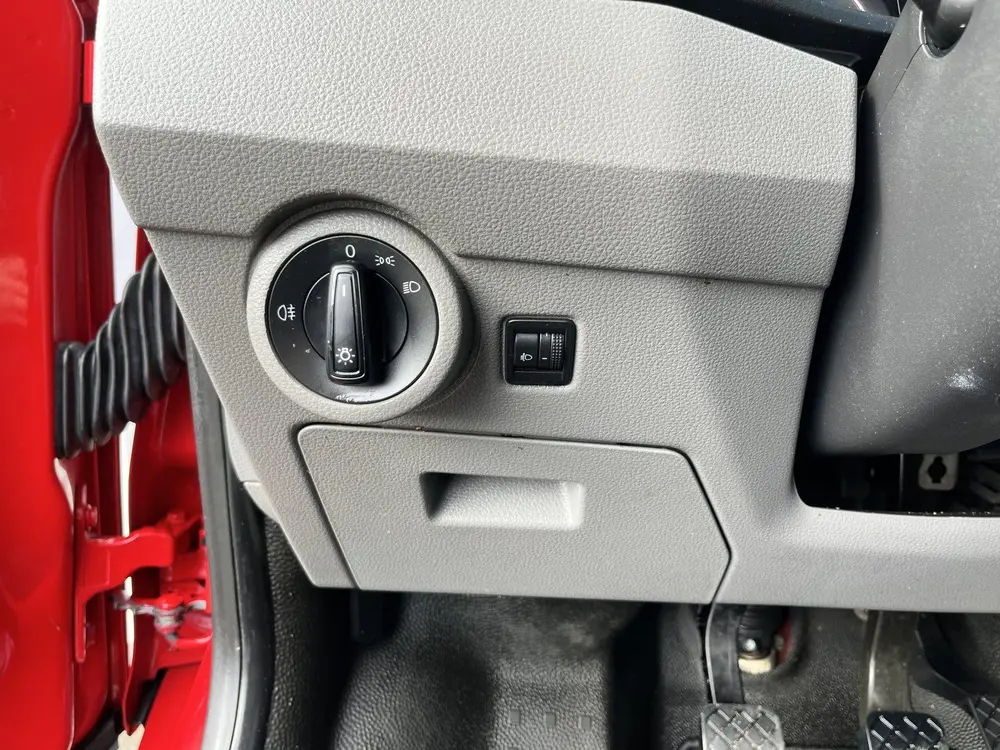 Volkswagen Transporter Kombi 2.0 TDI L1H1 Comfortline 13999E uit 2022, foto 10