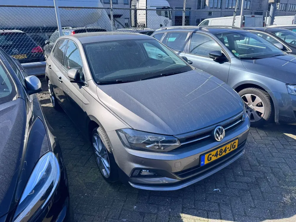 Volkswagen Polo 1.0 TSI Comfortline Business uit 2019, foto 2