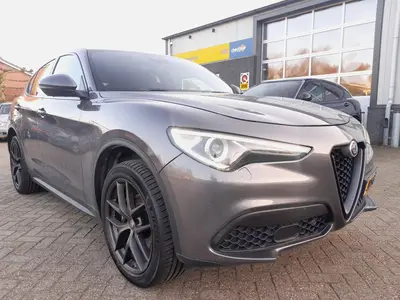 Alfa Romeo Stelvio 2.0 T AWD B-Tech - Leder - Veloce interie uit 2019