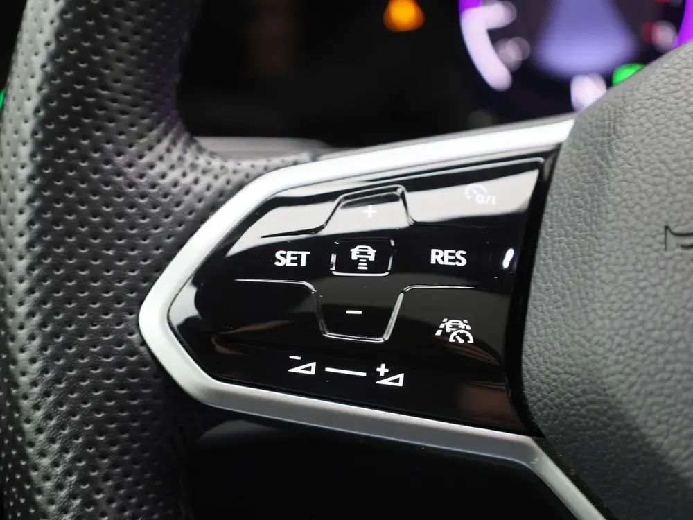 Volkswagen Golf 1.5 eTSI Aut. R-Line | Panoramadak | IQ Ligh uit 2021, foto 19