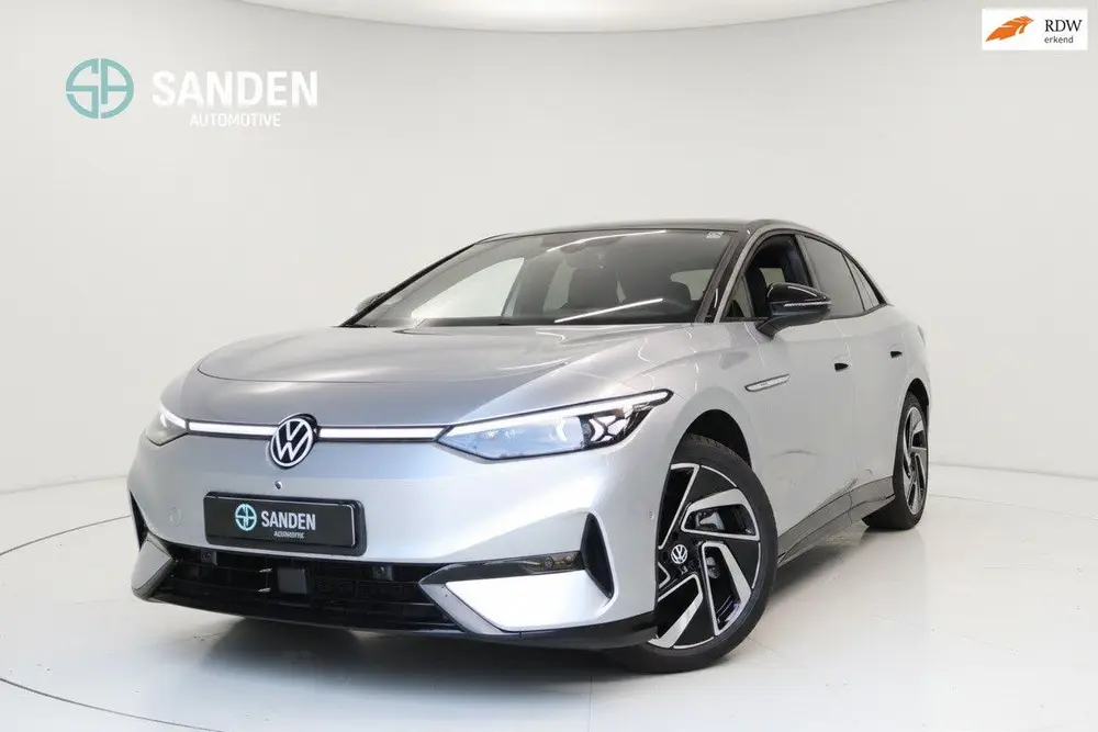 Volkswagen ID.7 Pro Business 77 kWh|Full options|LED Matrix| uit 2024