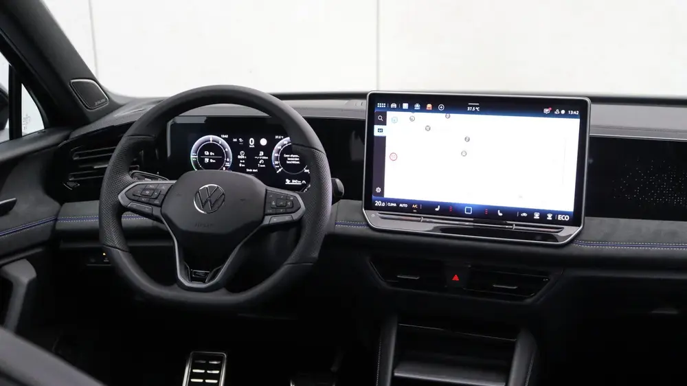 Volkswagen Tiguan 1.5 eHybrid R-Line | Massage | Head-up | P uit 2026, foto 12