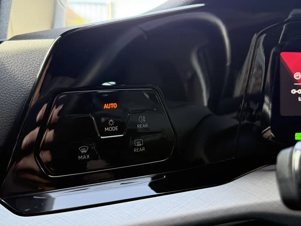 Volkswagen Golf Variant 1.0 TSI Life | Carplay | ACC | Draad uit 2024, foto 17