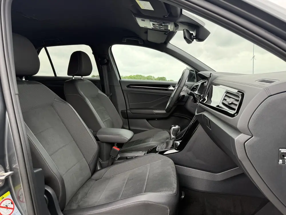 Volkswagen T-Roc 1.5 TSI R-Line | Black Style | IQ | Beats | uit 2022, foto 5