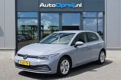 Volkswagen Golf 1.0 eTSI Life AUTOMAAT 110pk Clima, NAVI, Ca uit 2024