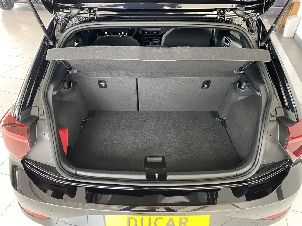 Volkswagen Polo 1.0 TSI R-Line Business DSG 110 PK Panoramad uit 2022, foto 12