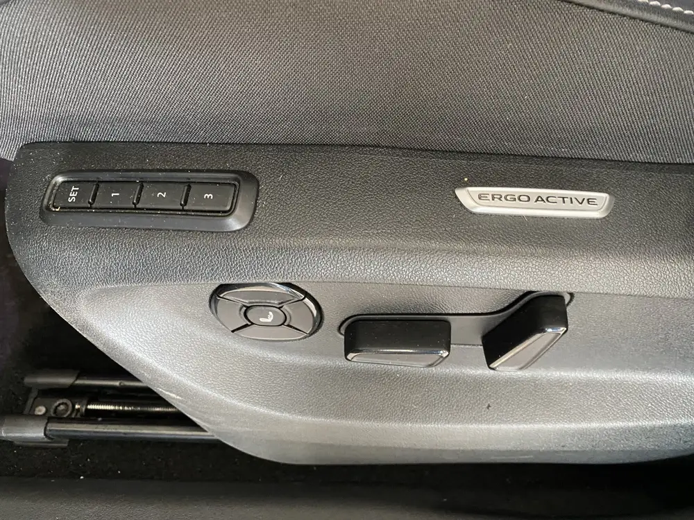 Volkswagen Tiguan 1.5 eHybrid R-Line Edition 272 PK Panorama uit 2024, foto 15