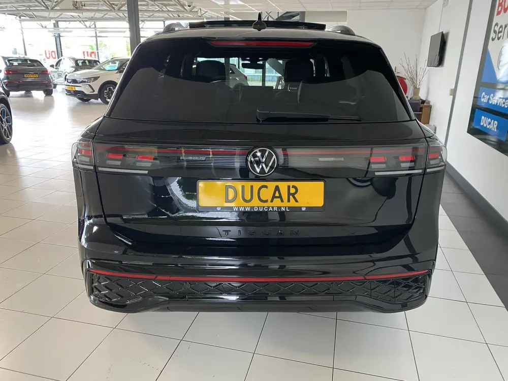 Volkswagen Tiguan 1.5 eHybrid R-Line Edition 272 PK Panorama uit 2024, foto 4