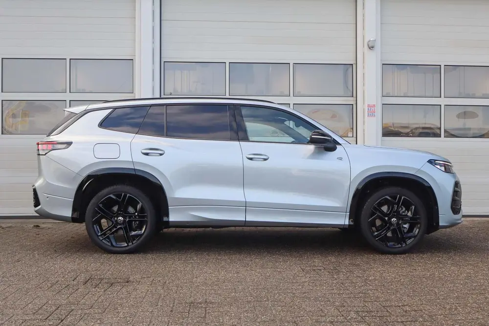 Volkswagen Tayron 1.5 eHybrid 204pk R-Line Edition | Trekhaa uit 2025, foto 3