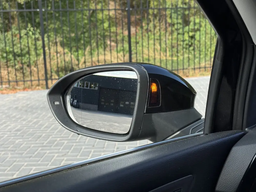 Volkswagen Golf 1.5 eTSI Style 150 pk | pano | trekhaak | 18 uit 2020, foto 18