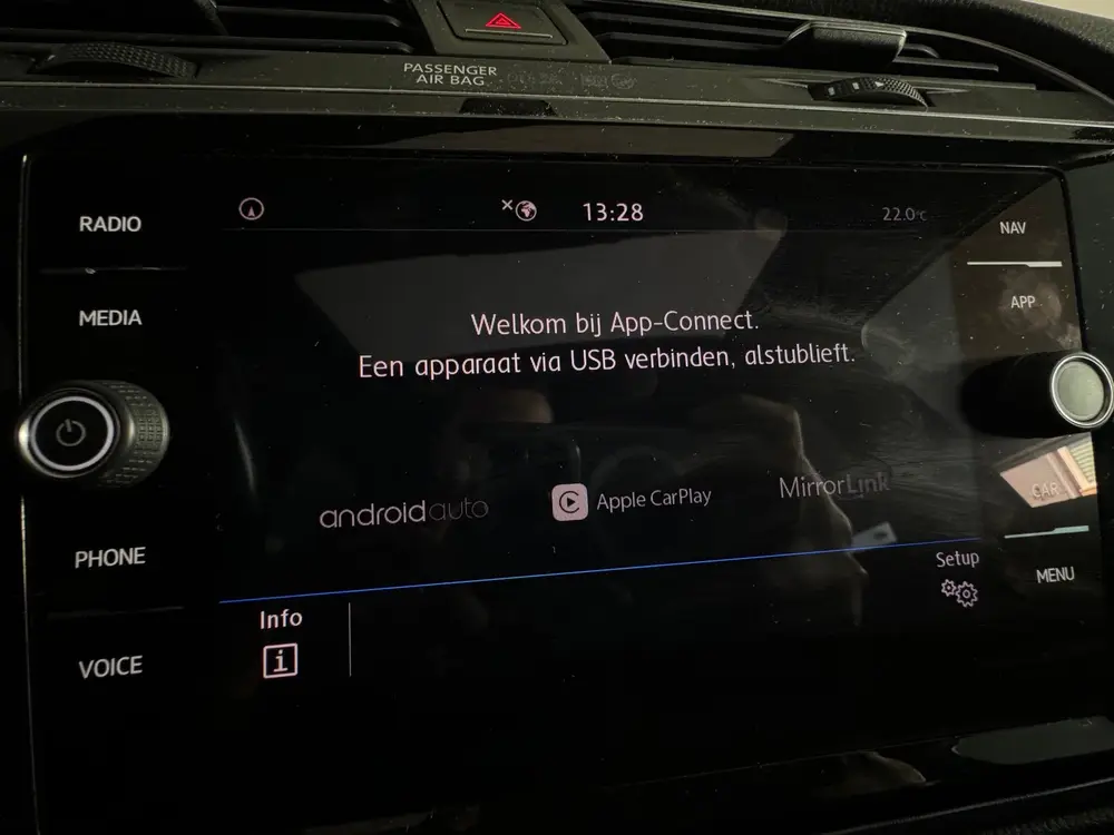 Volkswagen TOURAN 1.5 TSI R-Line 7p Pano|ACC|Keyless|Stoelve uit 2019, foto 18