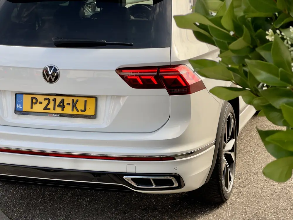 Volkswagen Tiguan Allspace 1.5 TSI AUT7 3X R-LINE 7PERS PANO uit 2022, foto 19