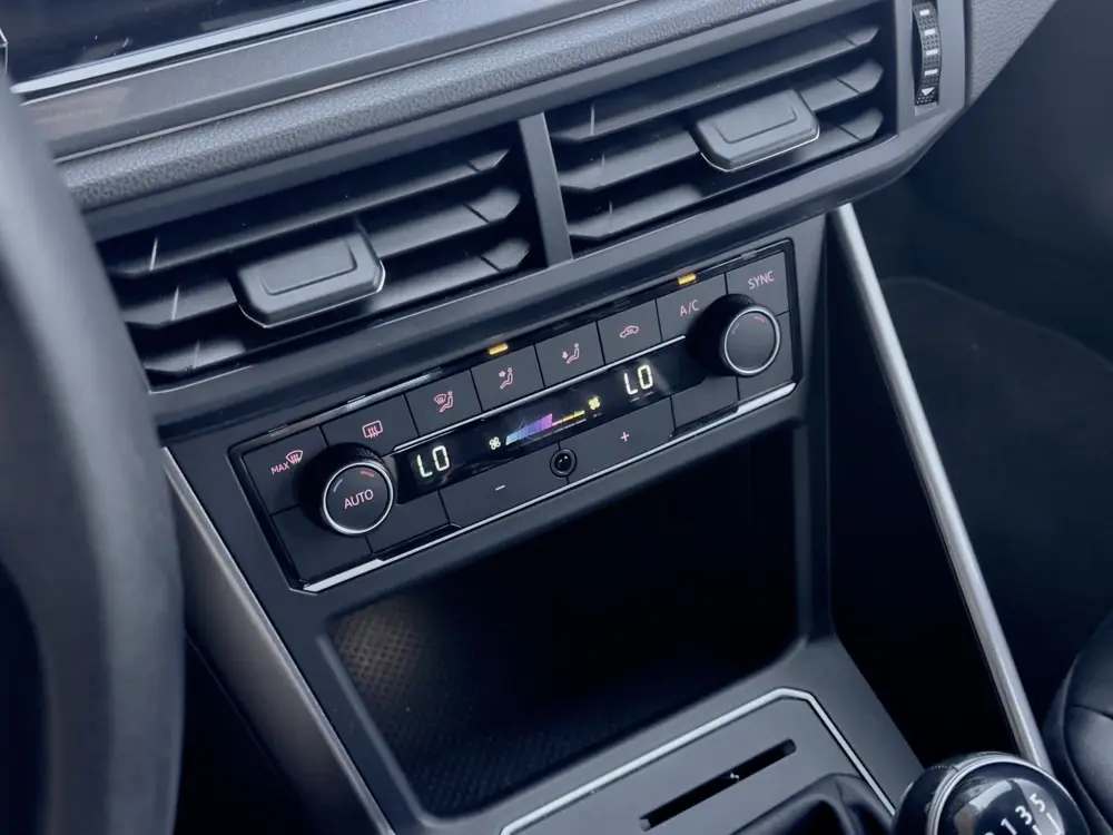 Volkswagen Polo 1.0 TSI R-LINE HIGHLINE LEDER NAVI DIGI-DASH uit 2019, foto 6