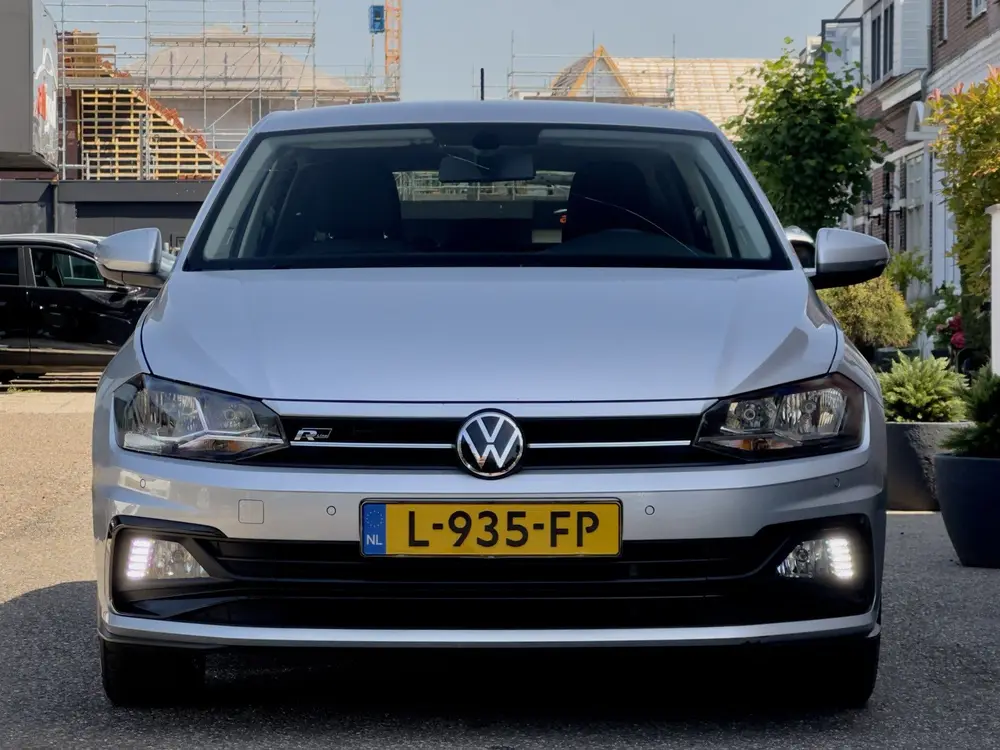 Volkswagen Polo 1.0 TSI AUT7 R-LINE HIGHLINE NAVI DIGI-DASH uit 2021, foto 5