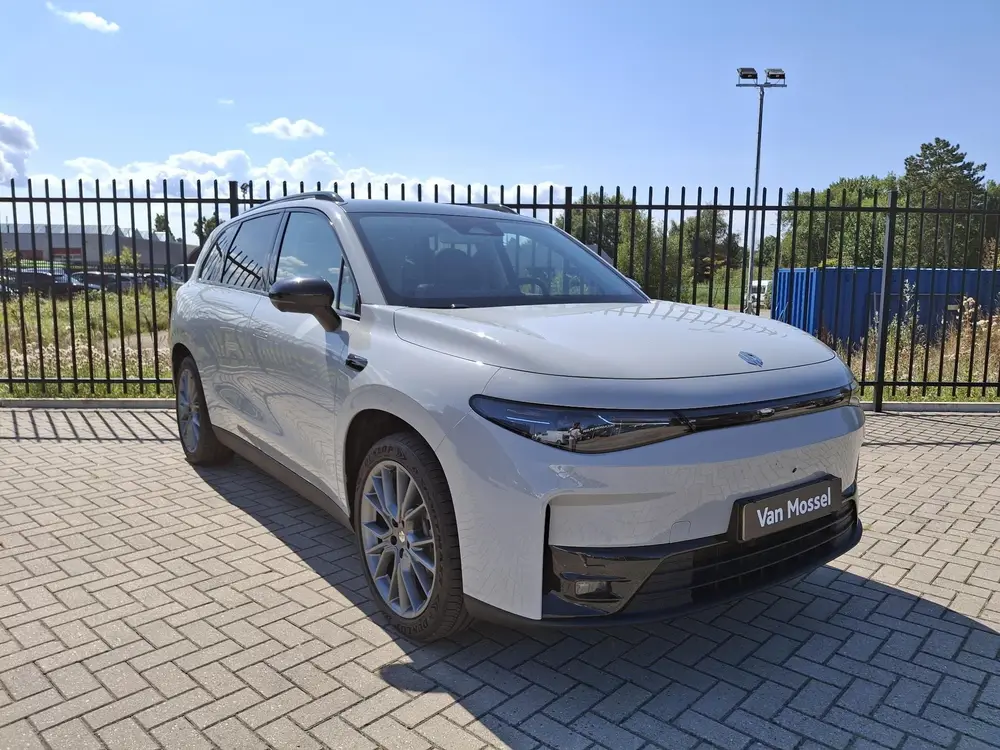 Leapmotor C10 Design 69.9 kWh | Navigatie | Climate control uit 2025, foto 8