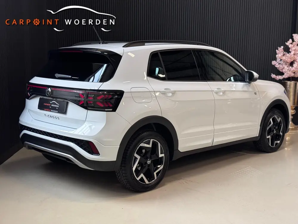 Volkswagen T-Cross 1.5 TSI R-Line DSG | IQ LED | CAMERA | TR uit 2025, foto 2