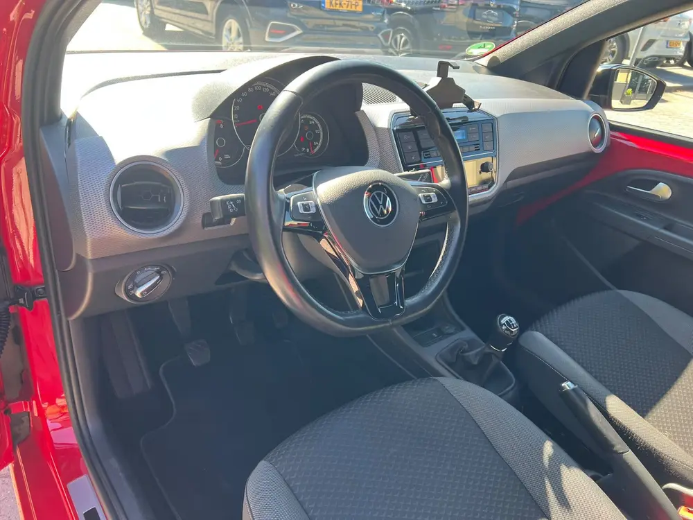 Volkswagen Up! 1.0 airco, multi stuur, stoelverw (bj 2022) uit 2022, foto 2