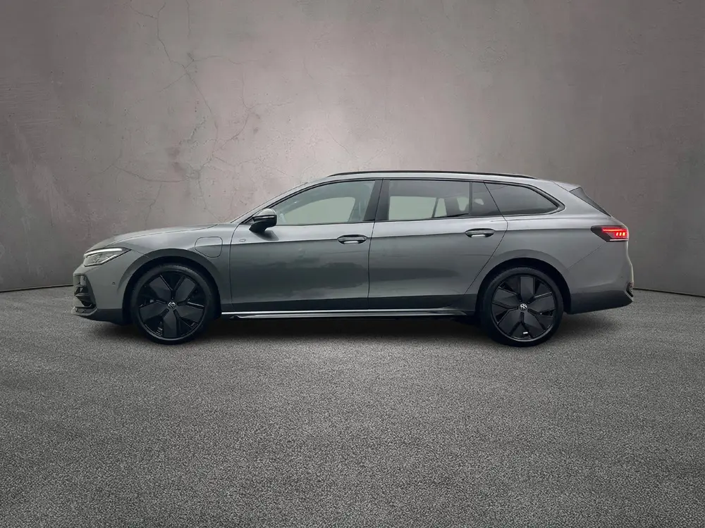 Volkswagen Passat Variant uit 2026, foto 2