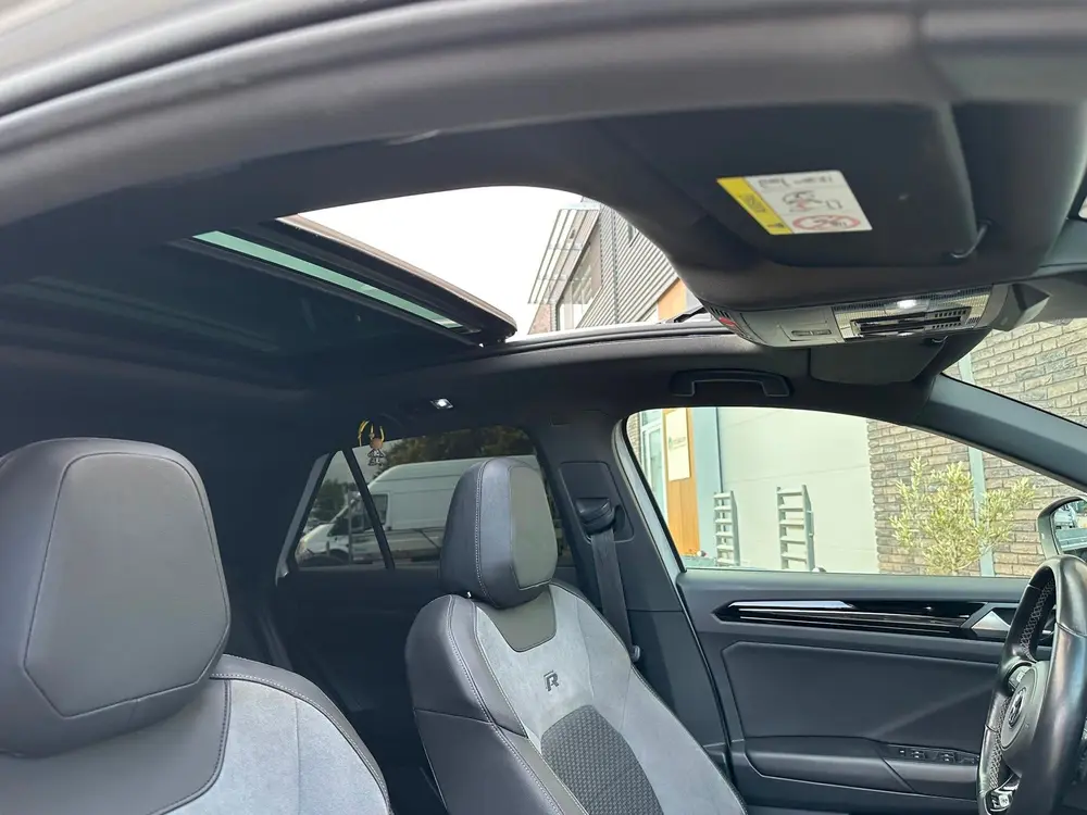 Volkswagen T-ROC 2.0 TSI 4Motion R | Panoramadak | Apple Car uit 2020, foto 17