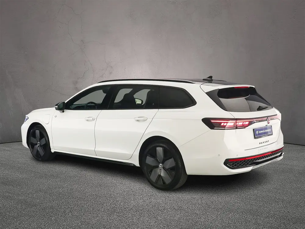 Volkswagen Passat Variant uit 2026, foto 3