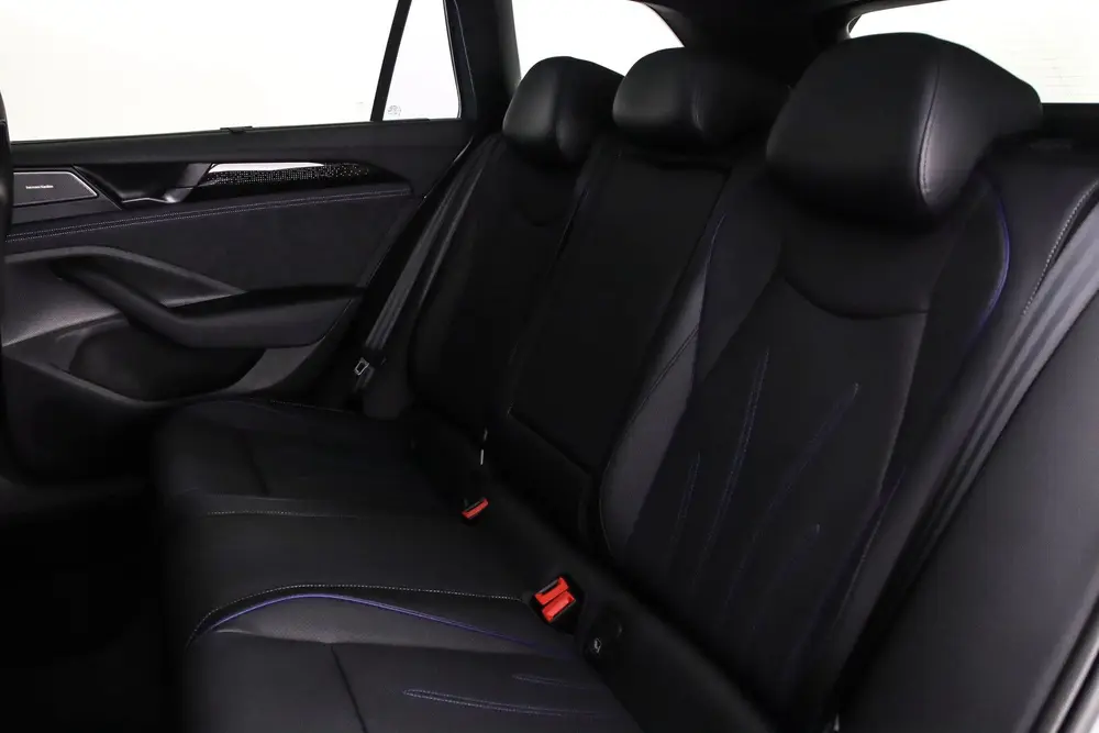 Volkswagen Passat Variant uit 2026, foto 17