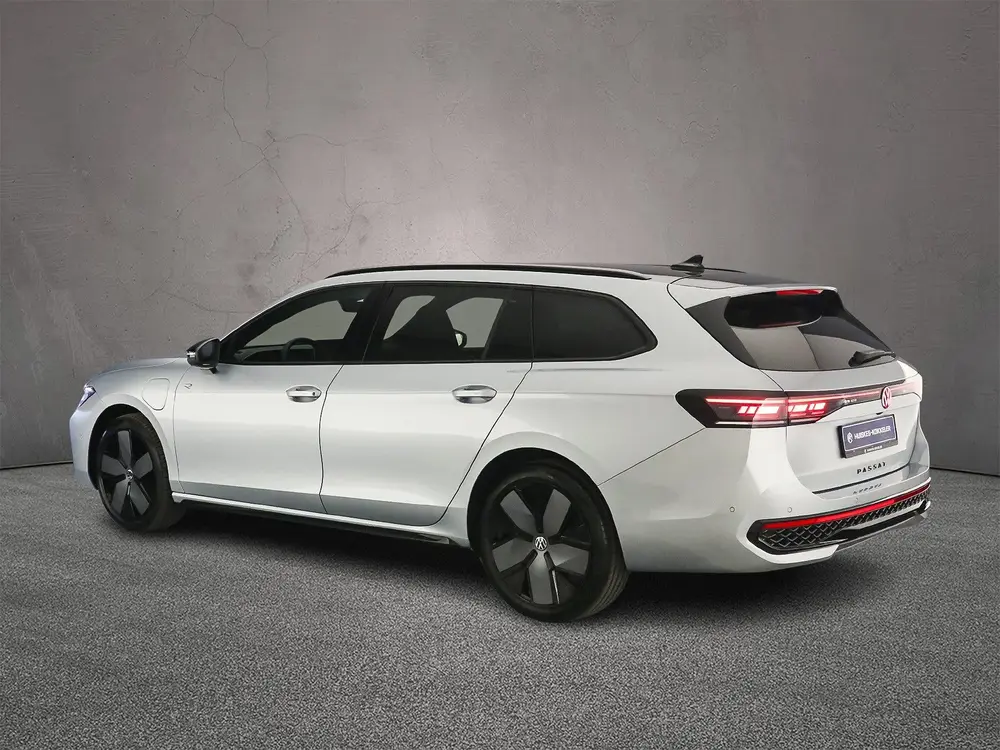 Volkswagen Passat Variant uit 2026, foto 3