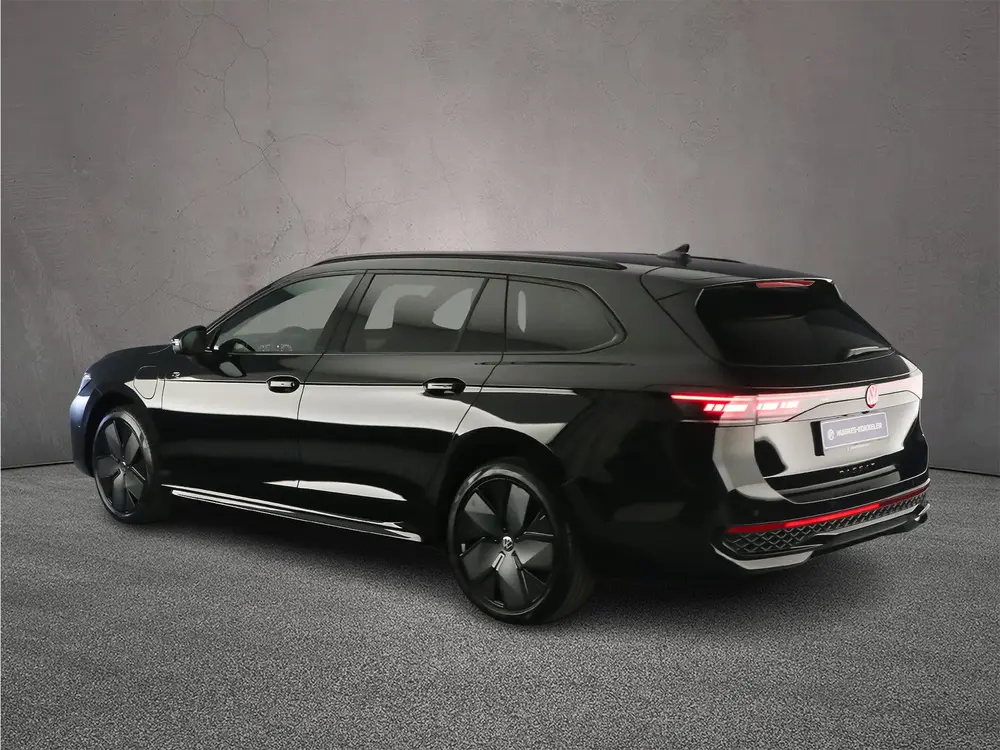 Volkswagen Passat Variant uit 2026, foto 3