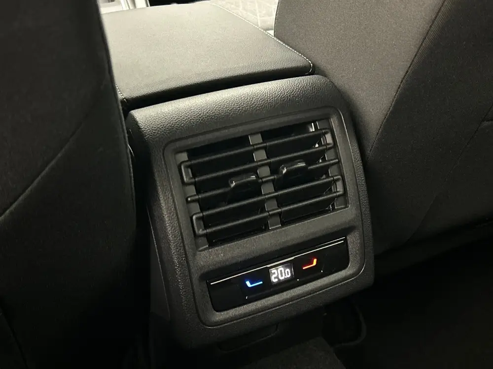 Volkswagen Golf uit 2026, foto 19