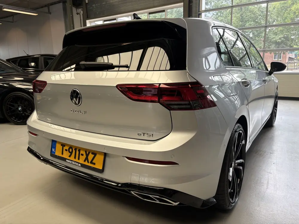 Volkswagen Golf 1.5 eTSI 19inch, Sfeerverlichting, Led uit 2021, foto 16