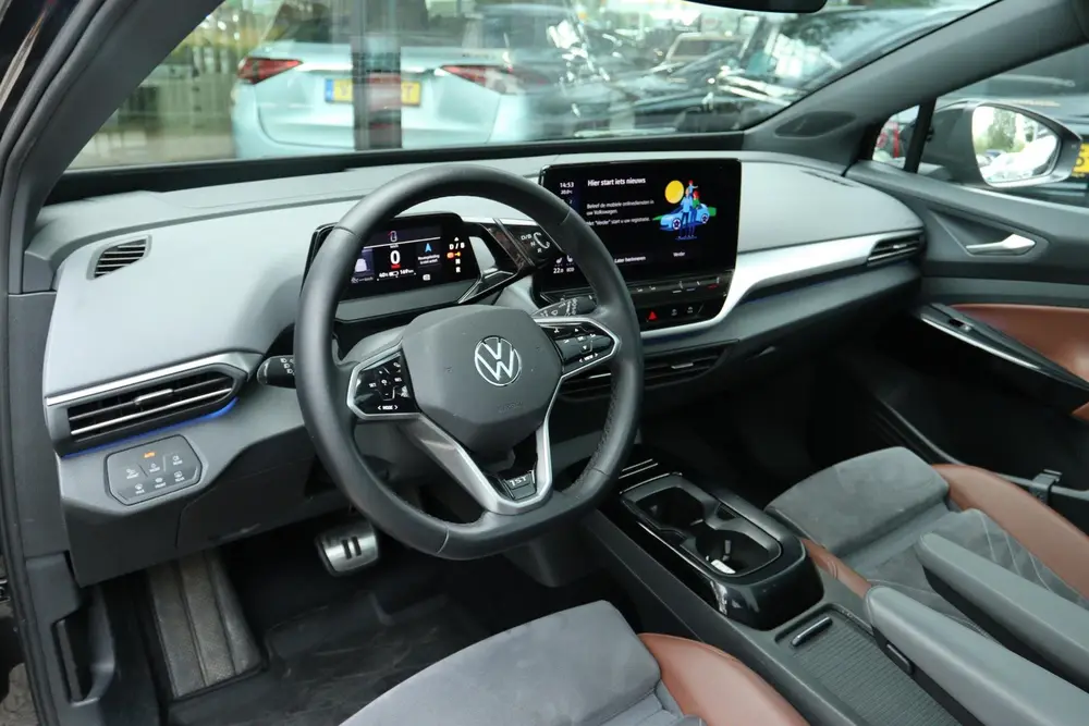VOLKSWAGEN ID.4 FIRST MAX 77KWH | PANO | HUD | 360 CAMERA | uit 2020, foto 3