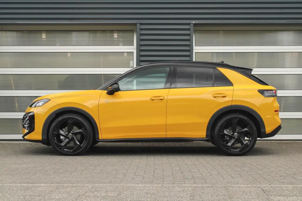 Volkswagen T-Roc 1.5 eTSI 150pk DSG R-Line Edition | Panoram uit 2026, foto 13