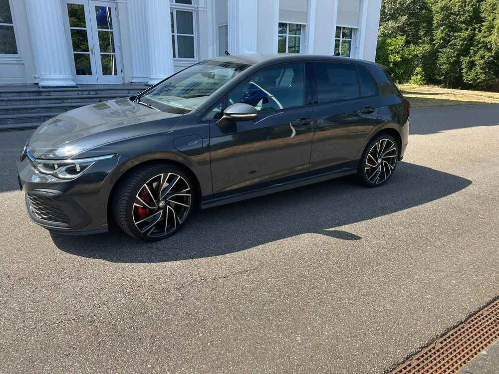 Volkswagen Golf GTE uit 2021, foto 12
