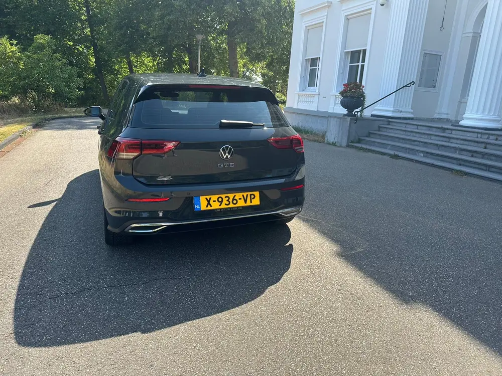 Volkswagen Golf GTE uit 2021, foto 8