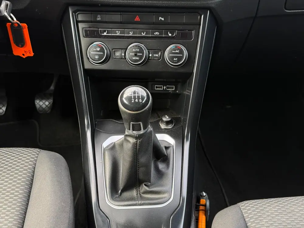 Volkswagen T-Roc 1.6 TDI Style Business 116 Pk Airco Navi Pd uit 2019, foto 14