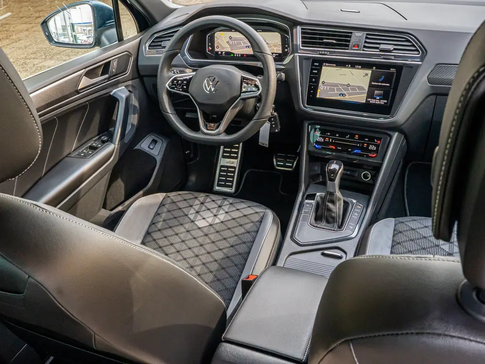 Volkswagen Tiguan 1.4 TSI eHybrid R-Line Business+ 19 INCH C uit 2021, foto 2