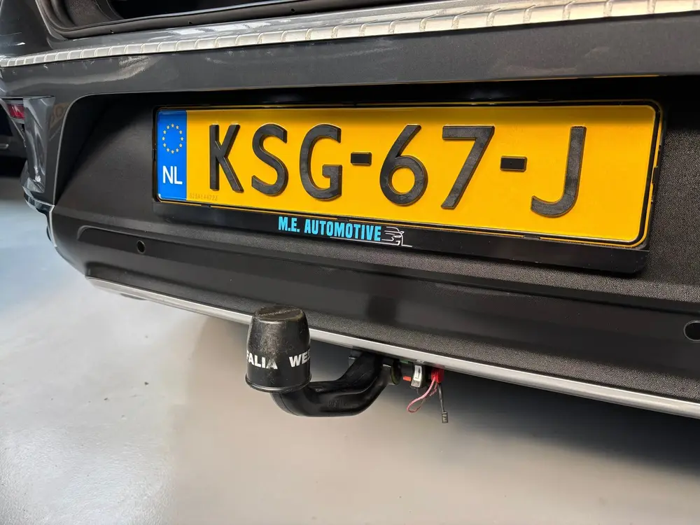 Volkswagen T-ROC 1.5 TSI Sport / Camera / Trekhaak uit 2020, foto 10