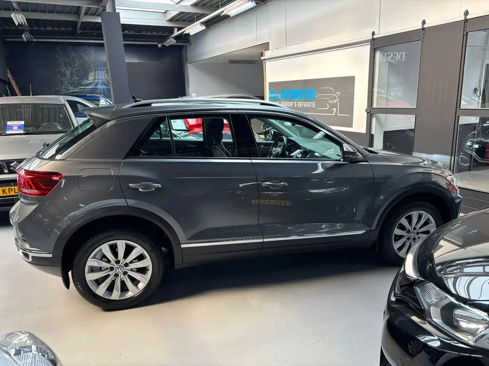 Volkswagen T-ROC 1.5 TSI Sport / Camera / Trekhaak uit 2020, foto 6