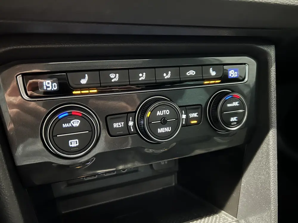 Volkswagen Tiguan 1.5 TSI ACT R-line | Panoramadak | Massage uit 2020, foto 13