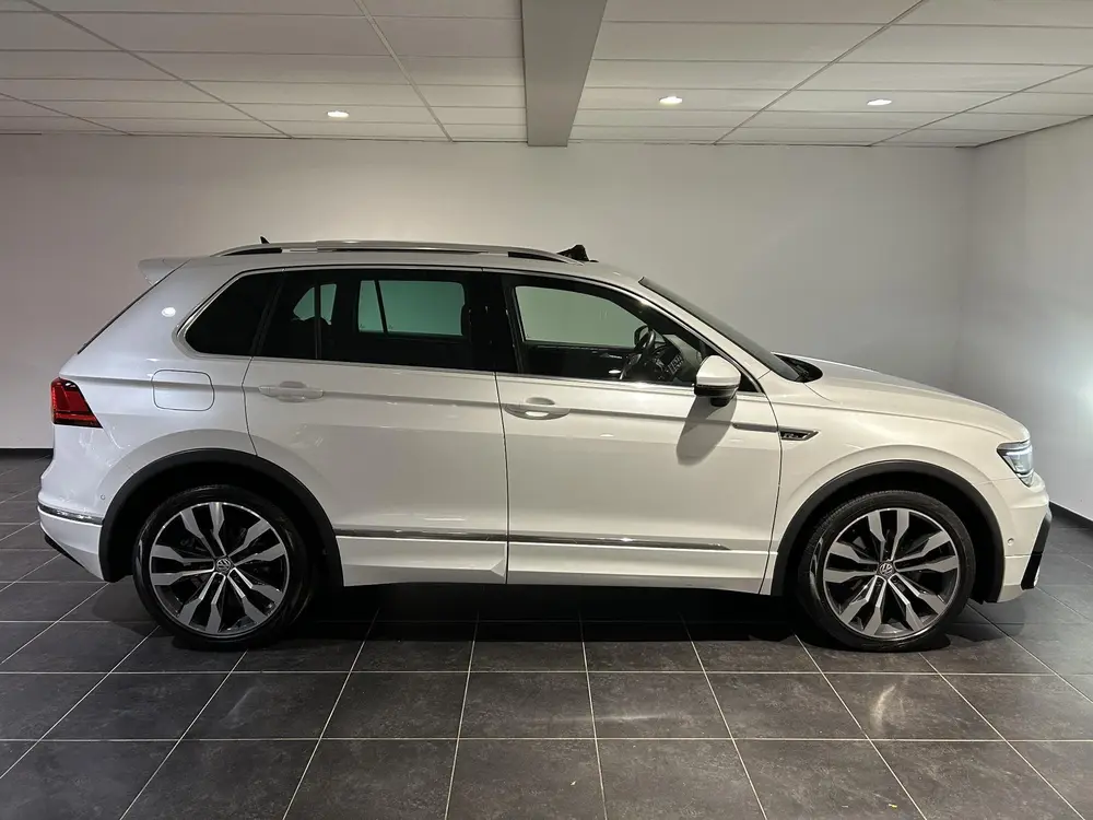 Volkswagen Tiguan 1.5 TSI ACT R-line | Panoramadak | Massage uit 2020, foto 17