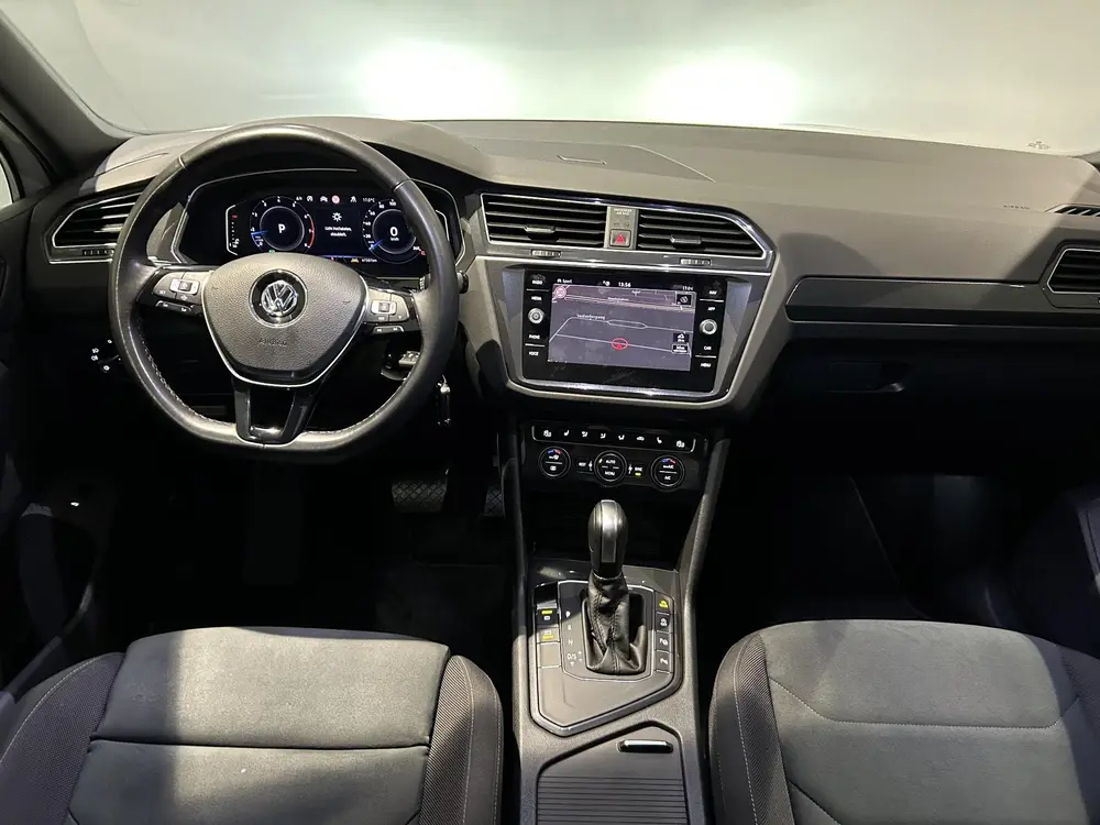 Volkswagen Tiguan 1.5 TSI ACT R-line | Panoramadak | Massage uit 2020, foto 3
