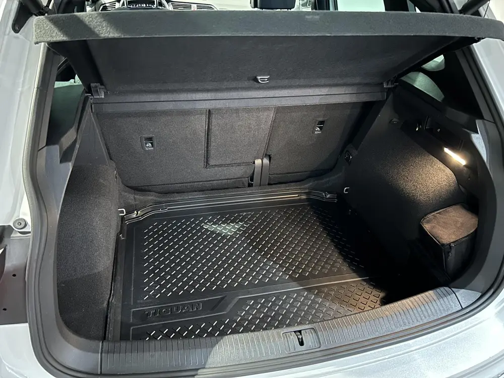 Volkswagen Tiguan 1.5 TSI ACT R-line | Panoramadak | Massage uit 2020, foto 9