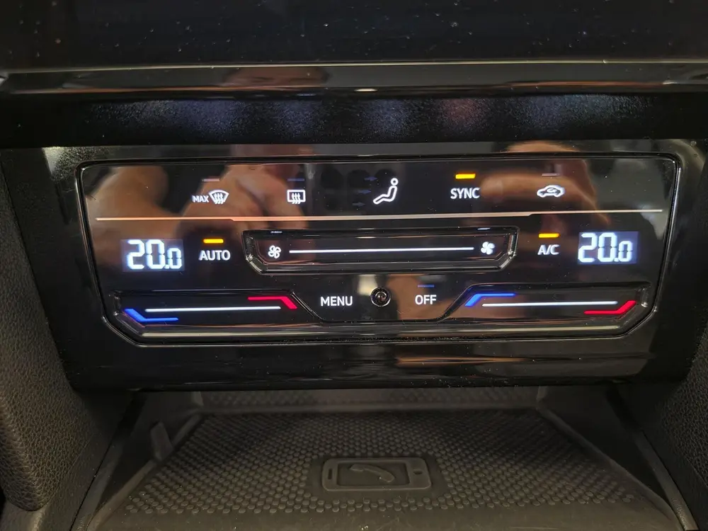 Volkswagen Passat Variant 1.5 TSI Business | Camera | Naviga uit 2023, foto 13