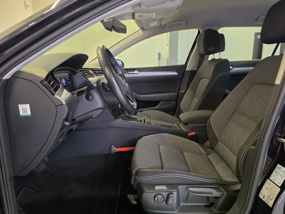 Volkswagen Passat Variant 1.5 TSI Business | Camera | Naviga uit 2023, foto 7