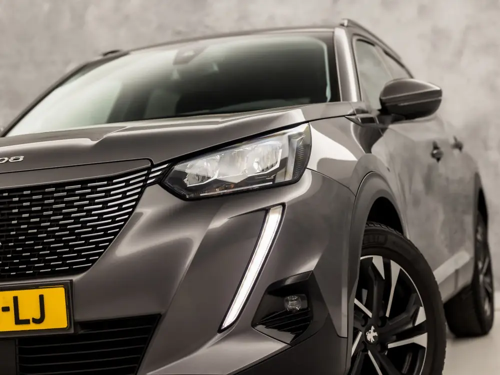Peugeot 2008 1.2 PureTech Allure Sport (VIRTUAL COCKPIT, APP uit 2021, foto 12