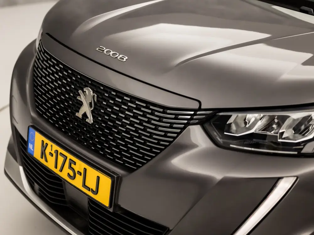 Peugeot 2008 1.2 PureTech Allure Sport (VIRTUAL COCKPIT, APP uit 2021, foto 17